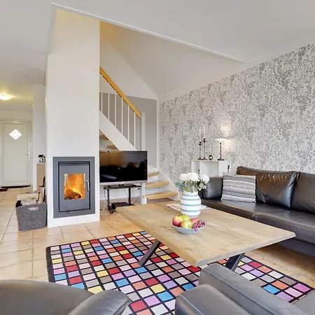 Manola - 300m From The Sea By Interhome *