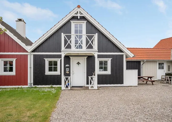 Manola - 300m From The Sea By Interhome *