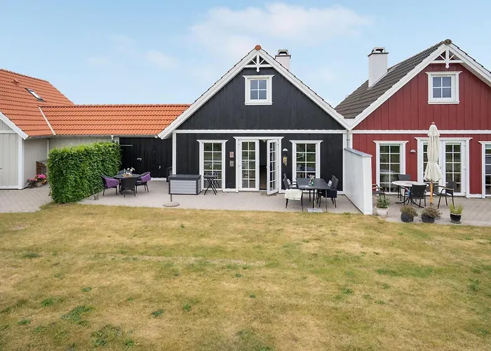 Manola - 300m From The Sea By Interhome